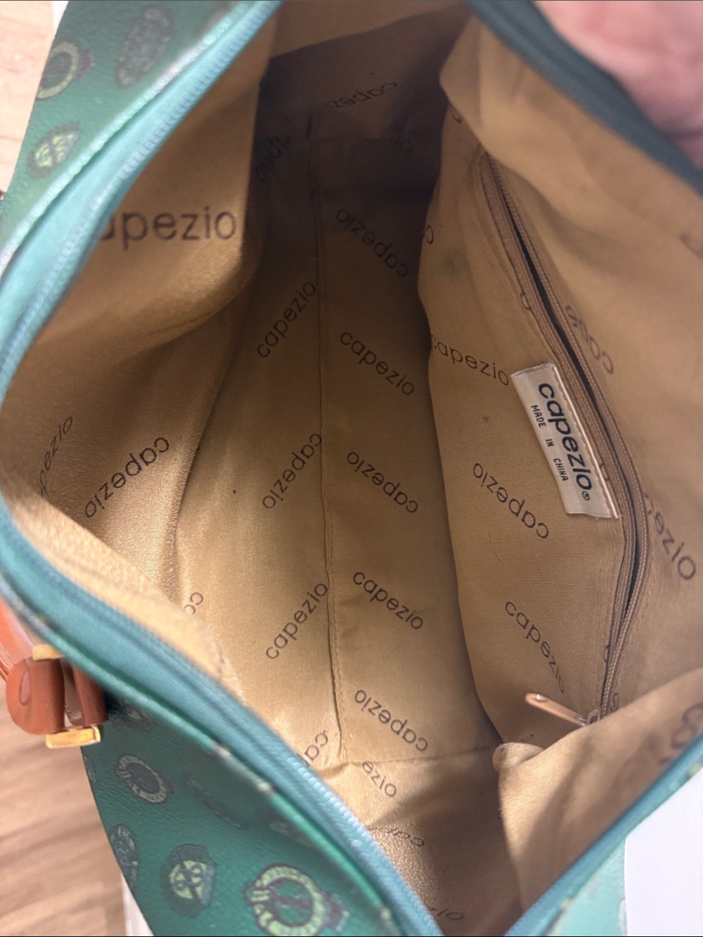 Vintage Capezio Green Patterned Satchel with Tan Trim - Picture 6 of 10